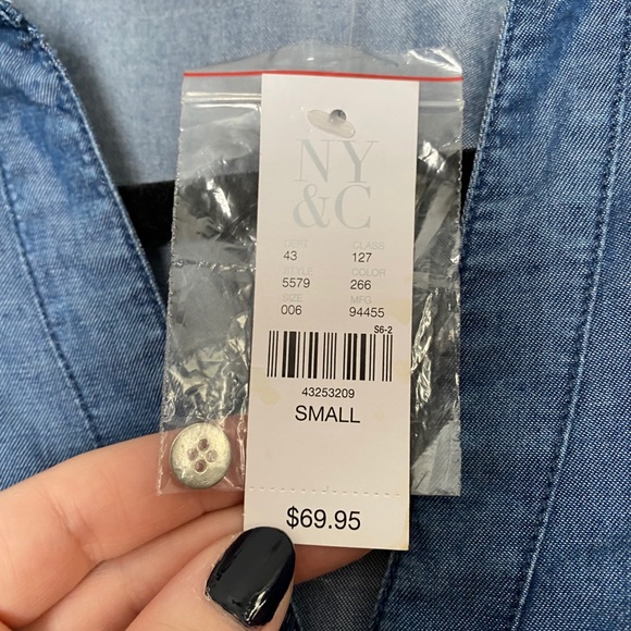 NWT New York & Company Split Back Graphic Blouse in Indigo Blue Size Small - Picture 8 of 13